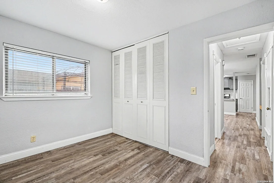 Photo of 3606 Versailles Dr