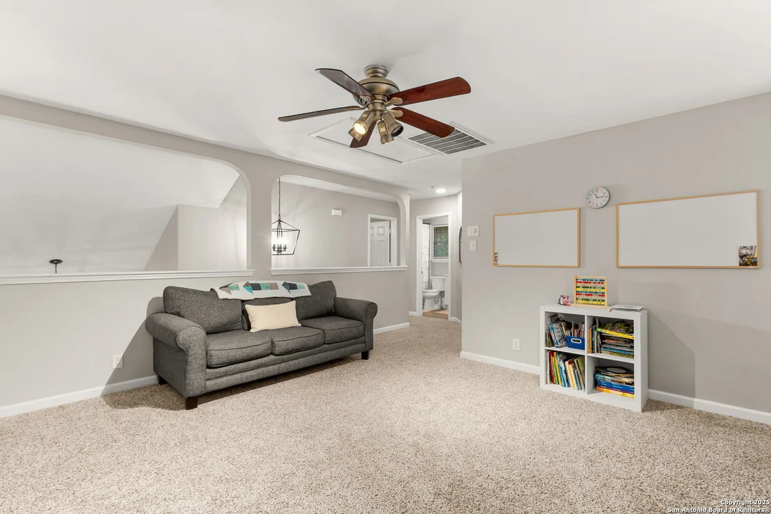 Photo of 321 Alders Gate