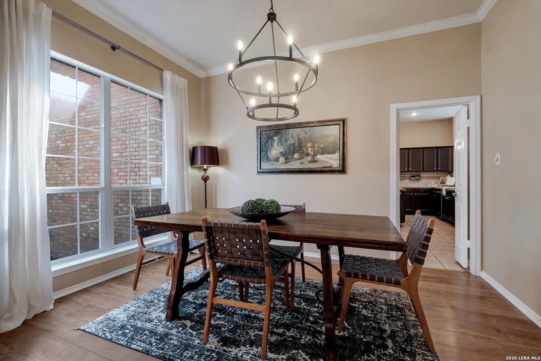 Photo of 823 Peg Oak