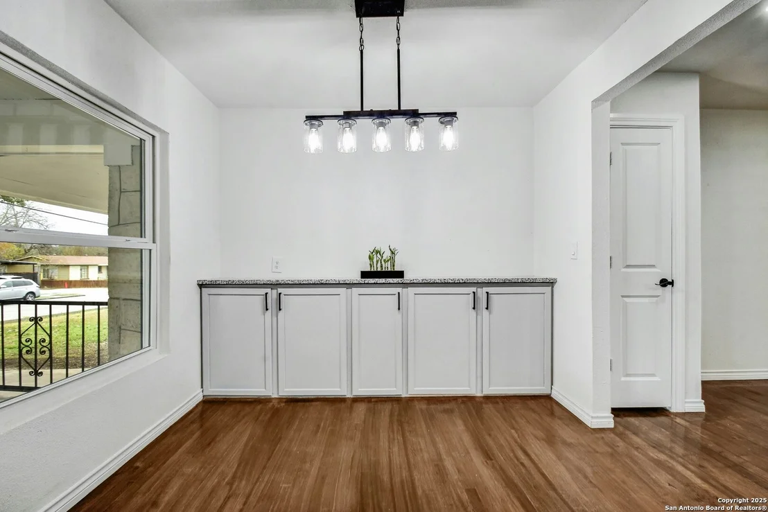 Photo of 315 Latch Drive