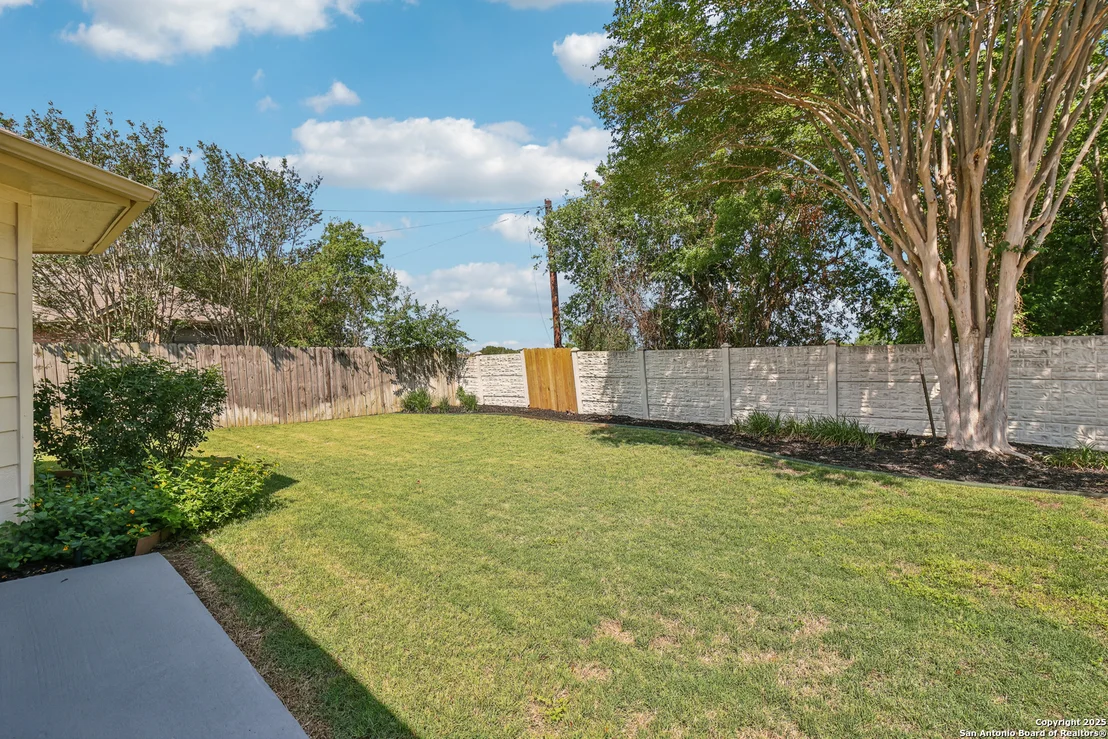 Photo of 1117 Rivertree Dr.