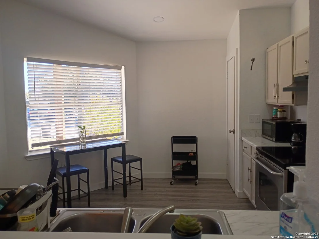 Photo of 6723 Raintree Forest