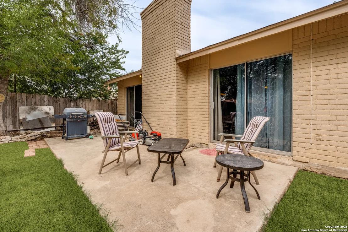 Photo of 4913 Crestwood
