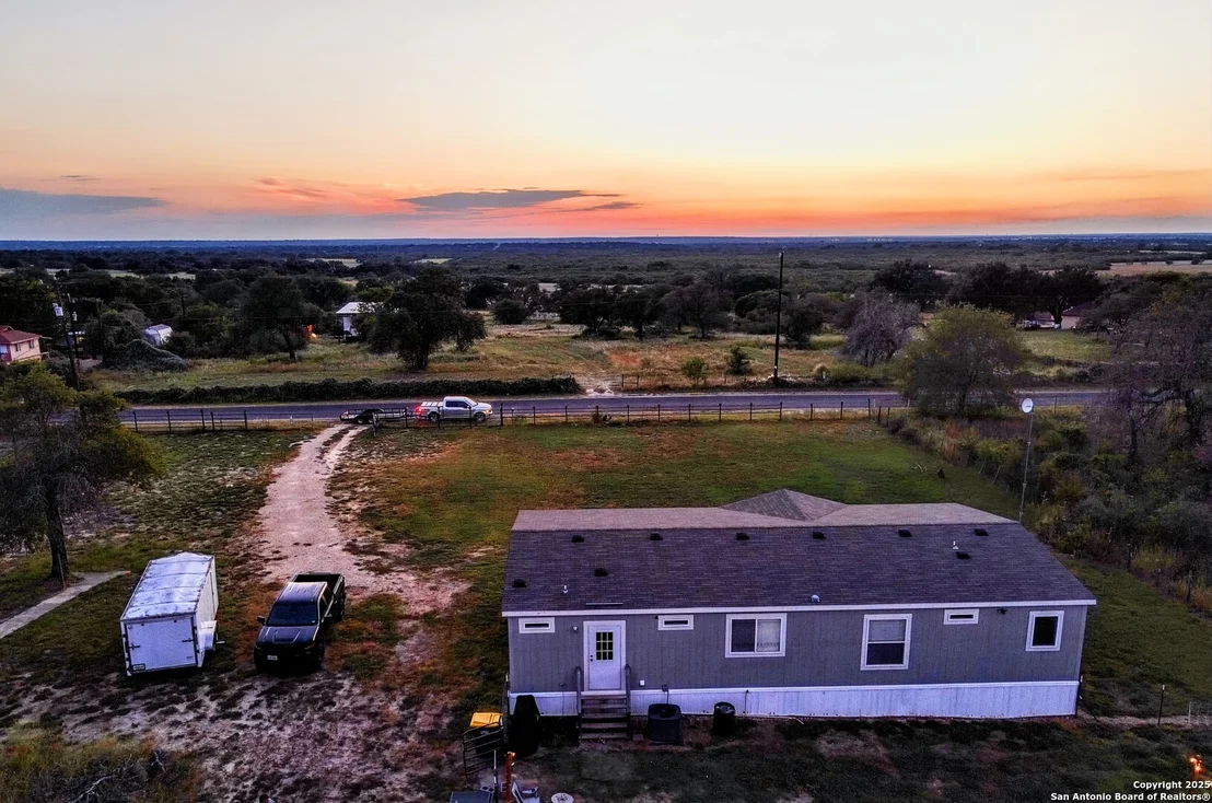 Photo of 385 Forest Oaks