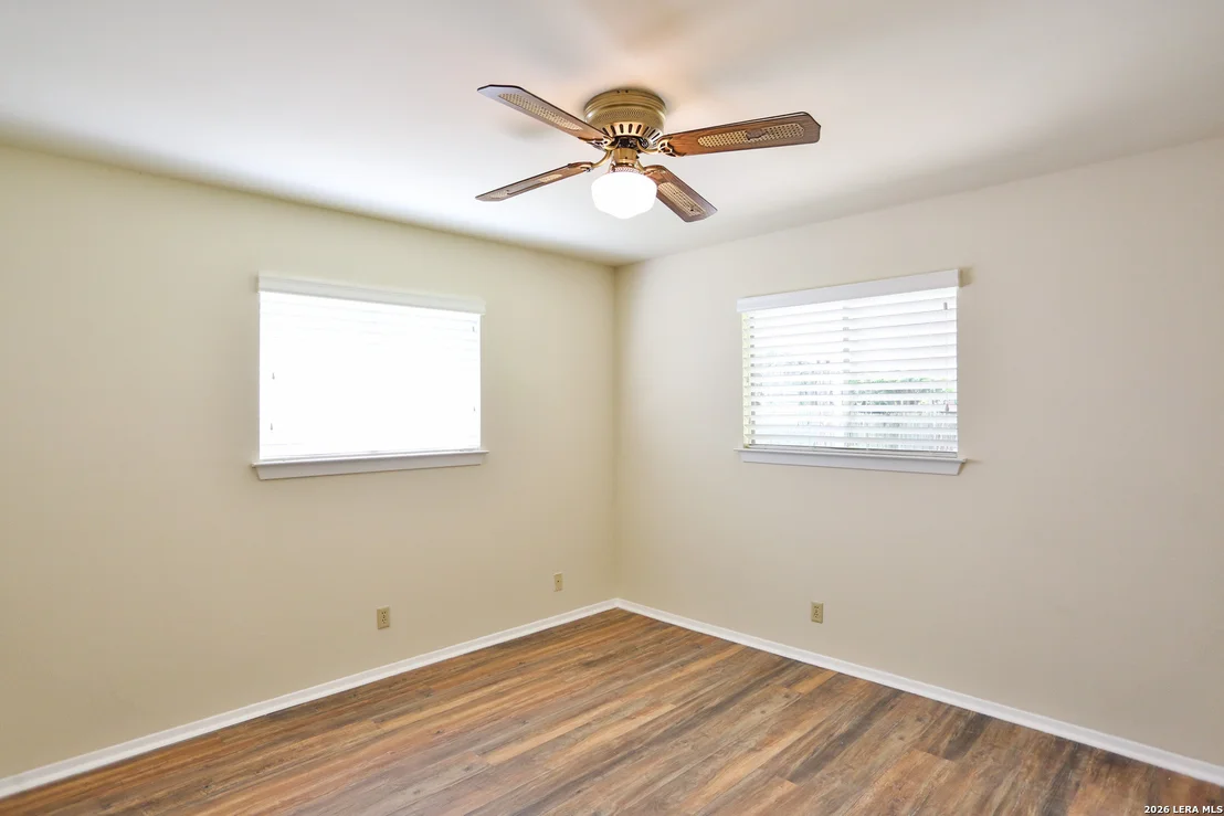 Photo of 131 CREEKSIDE DR