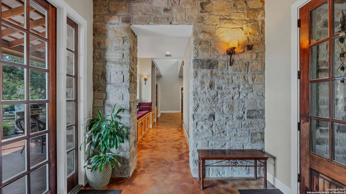 Photo of 475 JACKSON RD