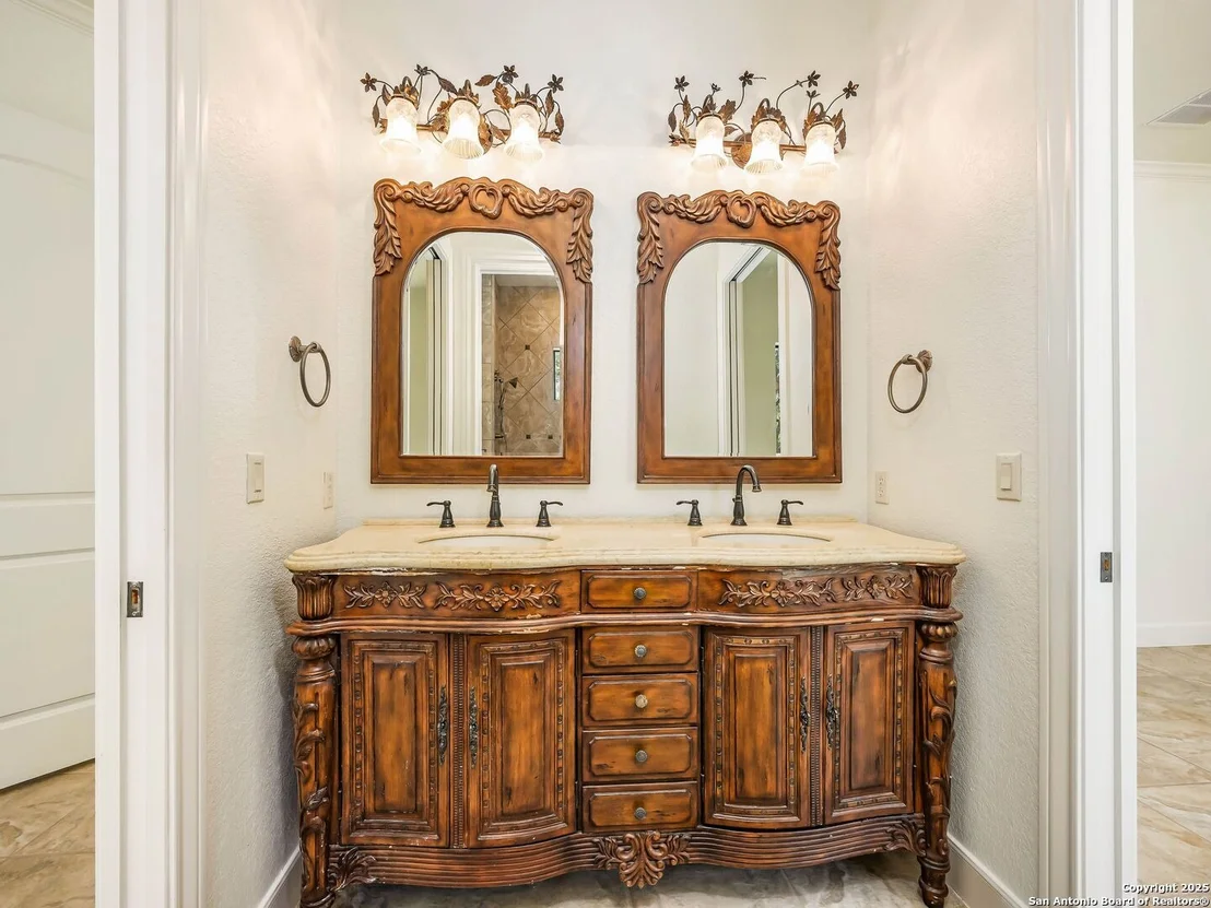 Photo of 34 Concho