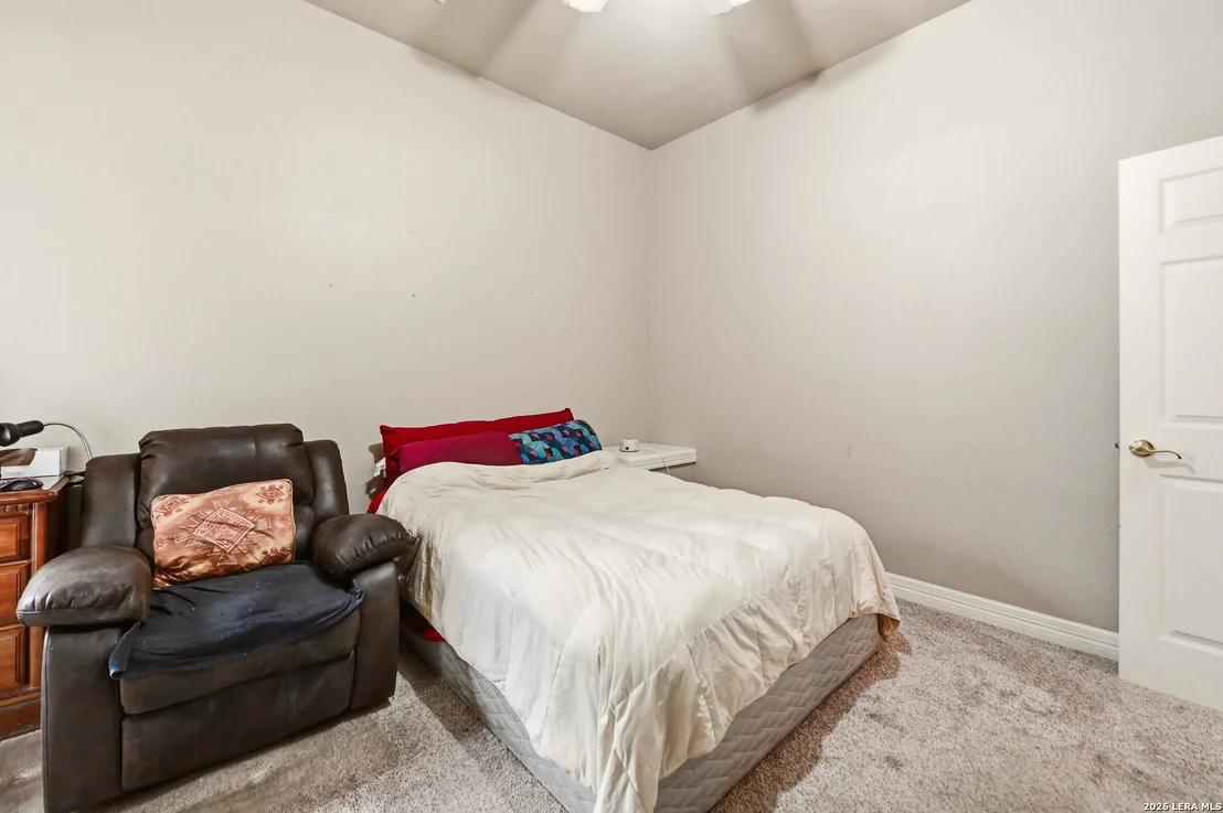 Photo of 752 Taylor Pt