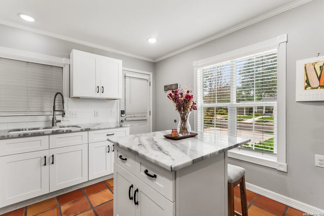 Photo of 318 BREES BLVD