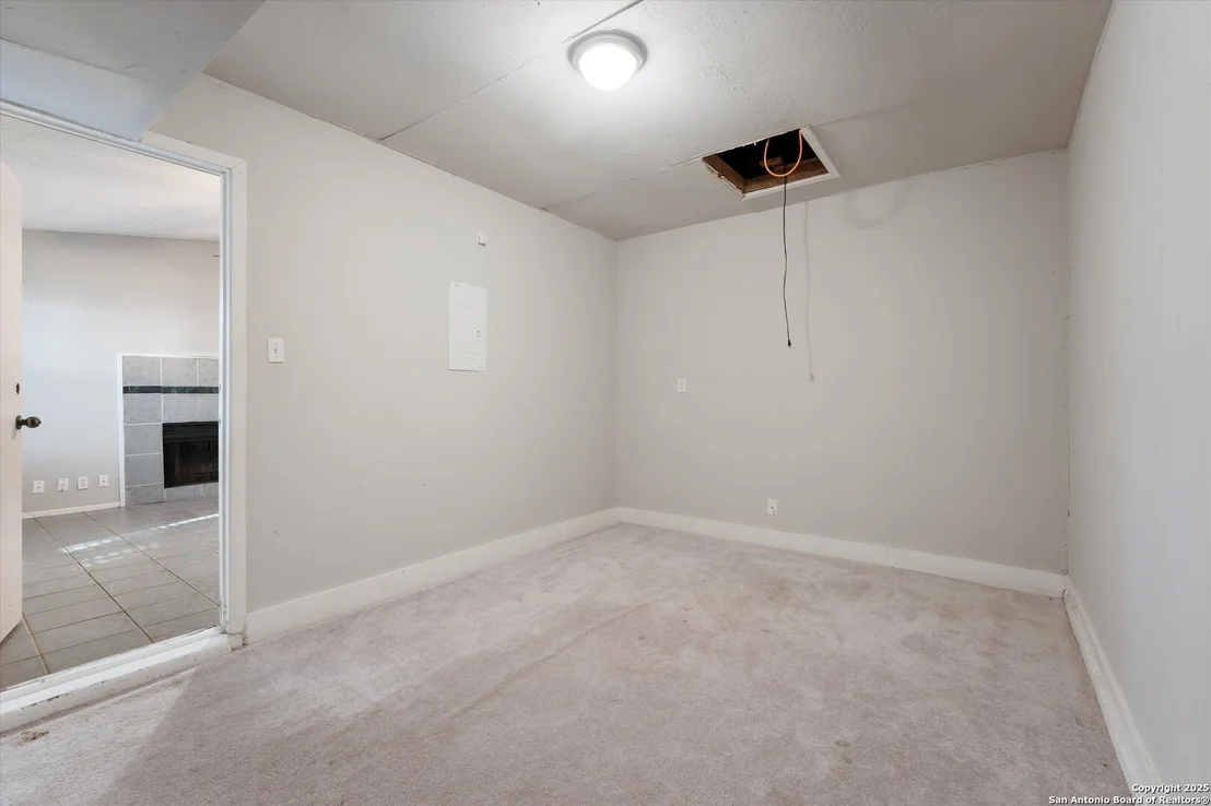 Photo of 4015 Colonial Sun