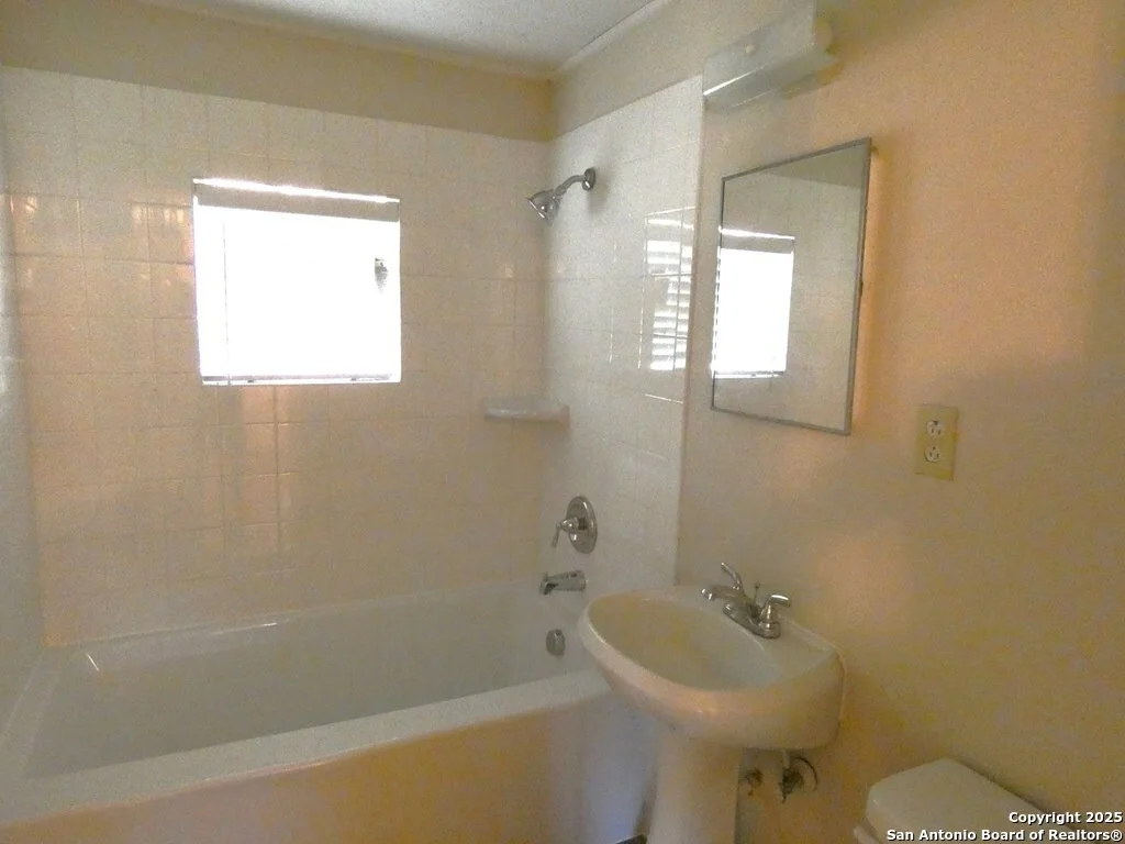 Photo of 1411 Retama