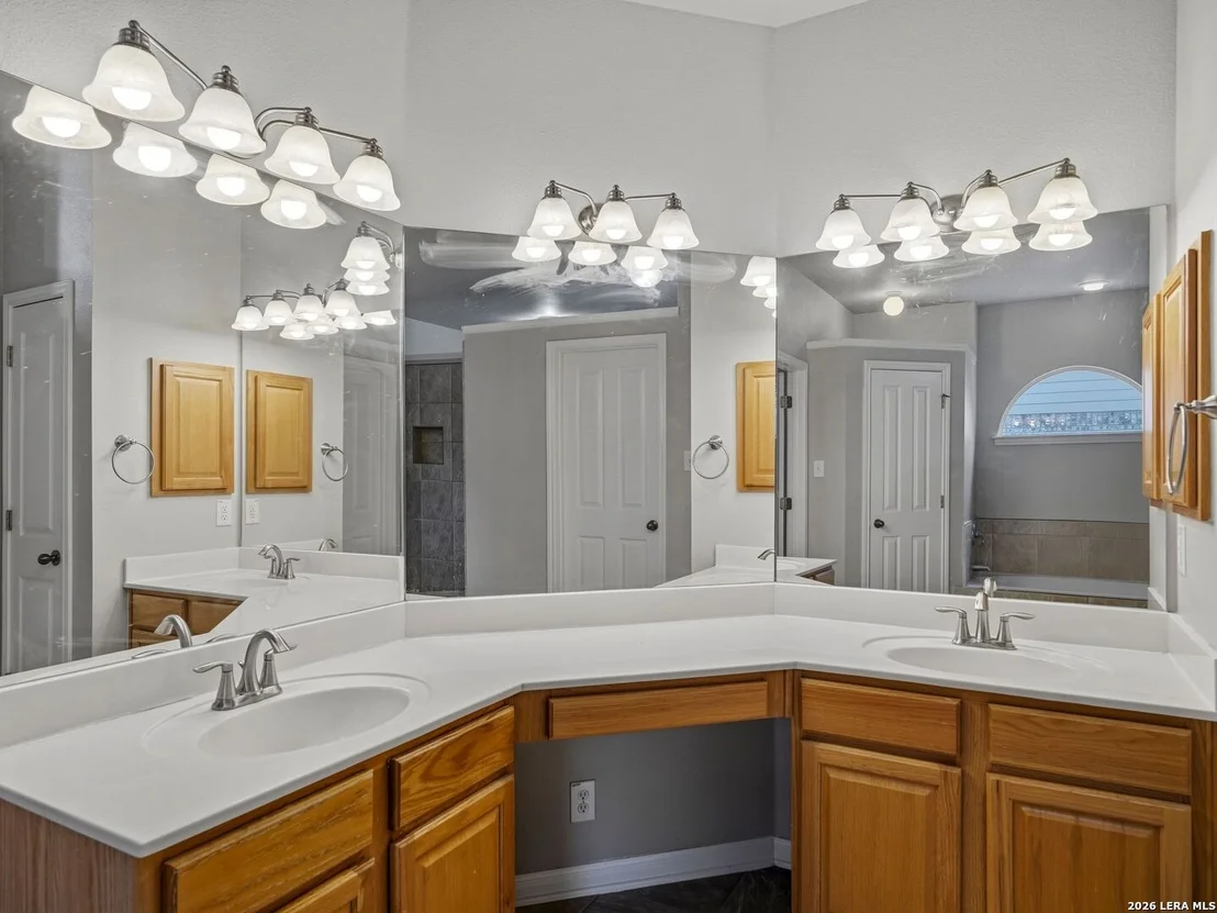 Photo of 9406 Potters Point