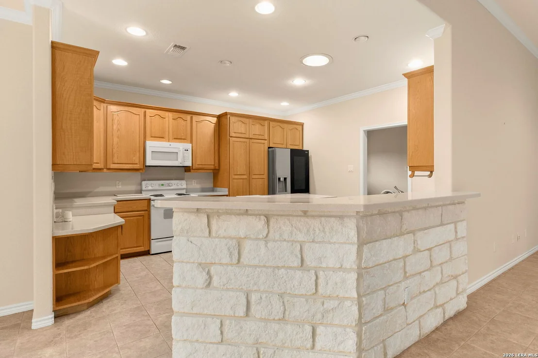Photo of 809 Saint James