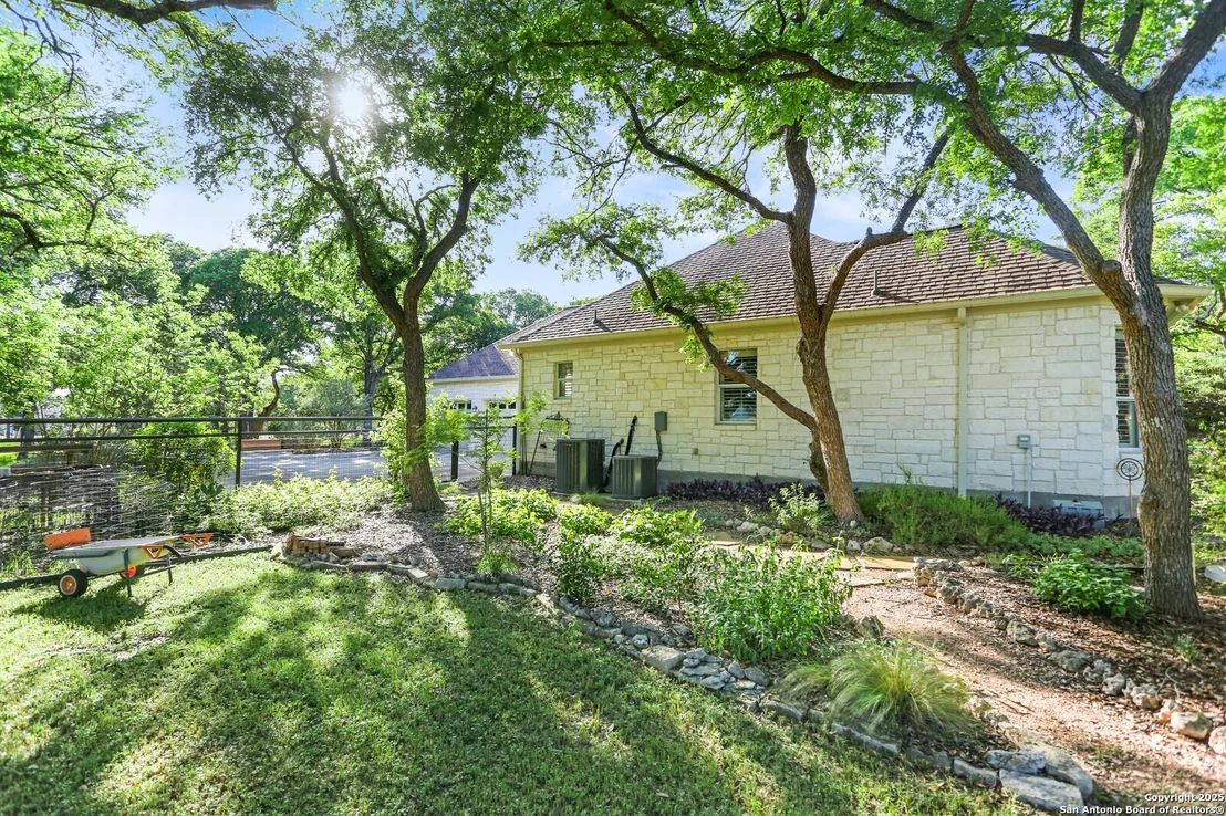 Photo of 436 hidden springs