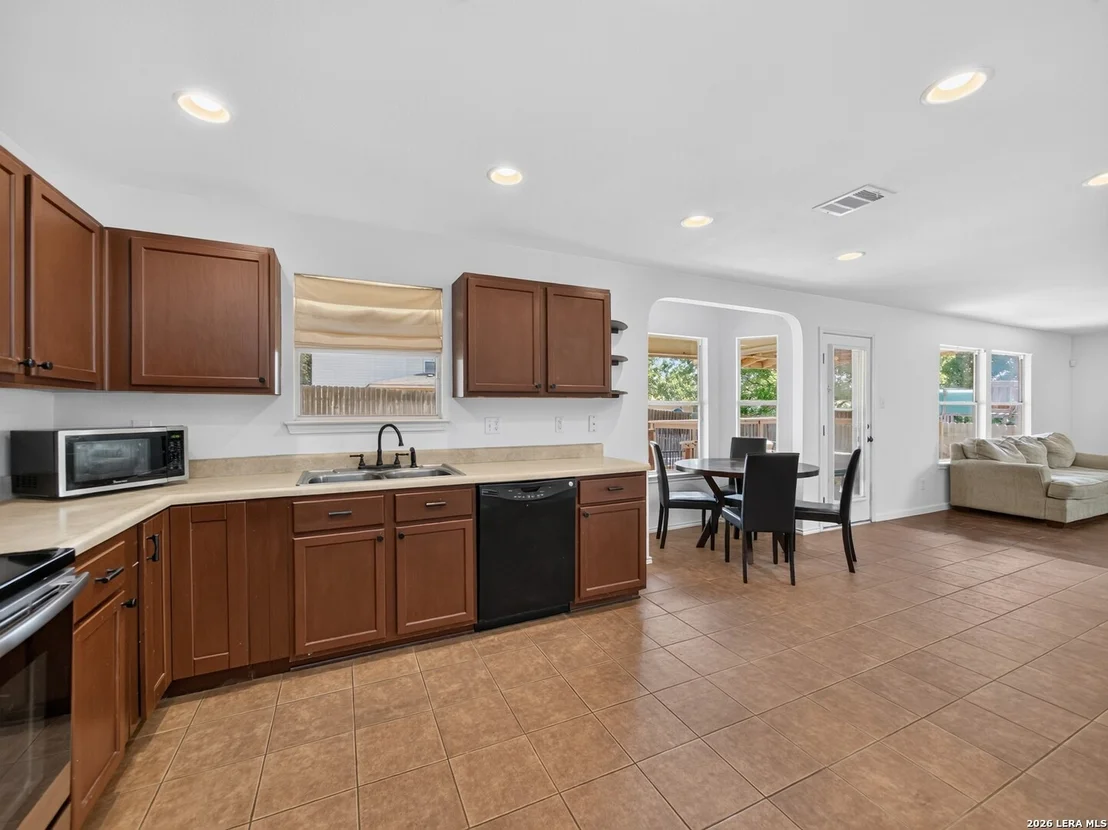 Photo of 10323 Briar Rose