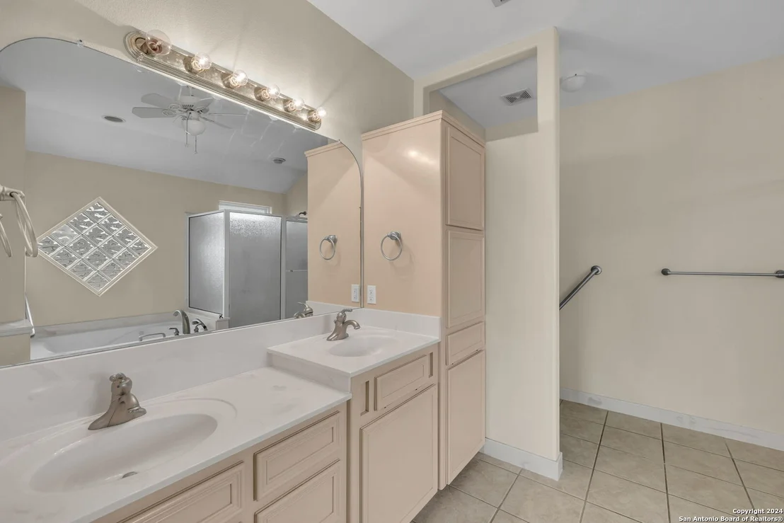 Photo of 162 Whiteley Dr
