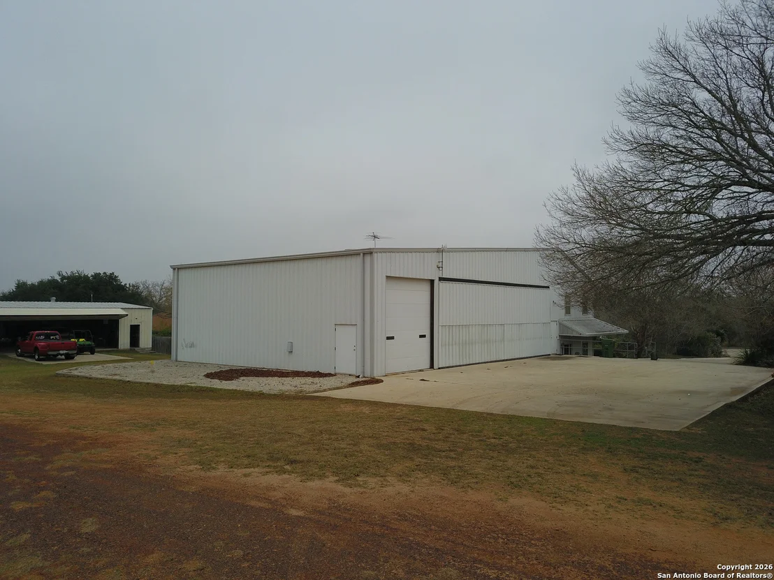 Photo of 442 Tailwind