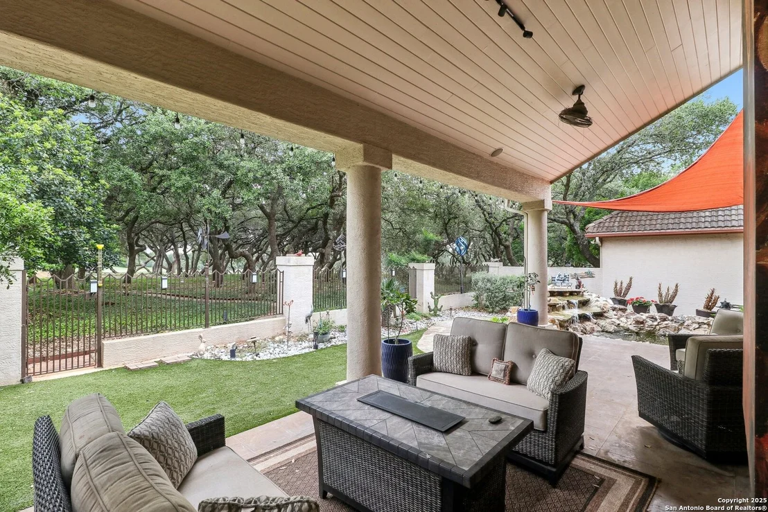 Photo of 908 La Puerta