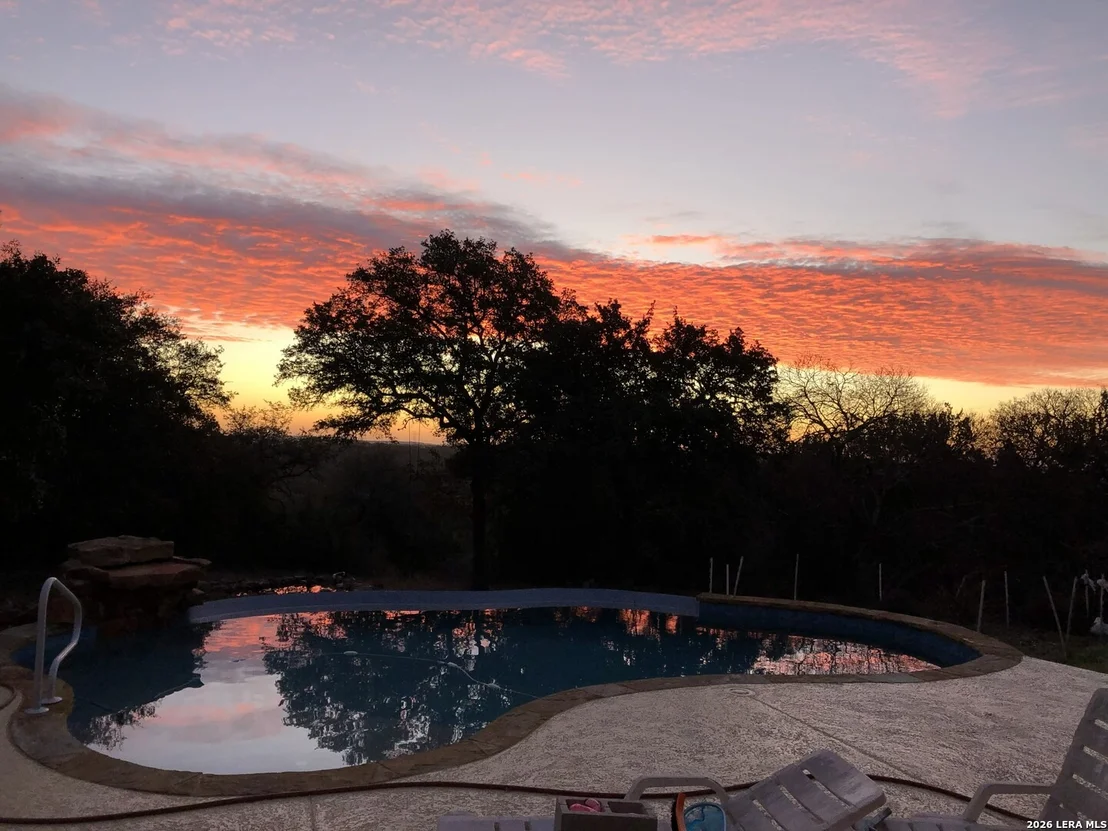 Photo of 752 Taylor Pt
