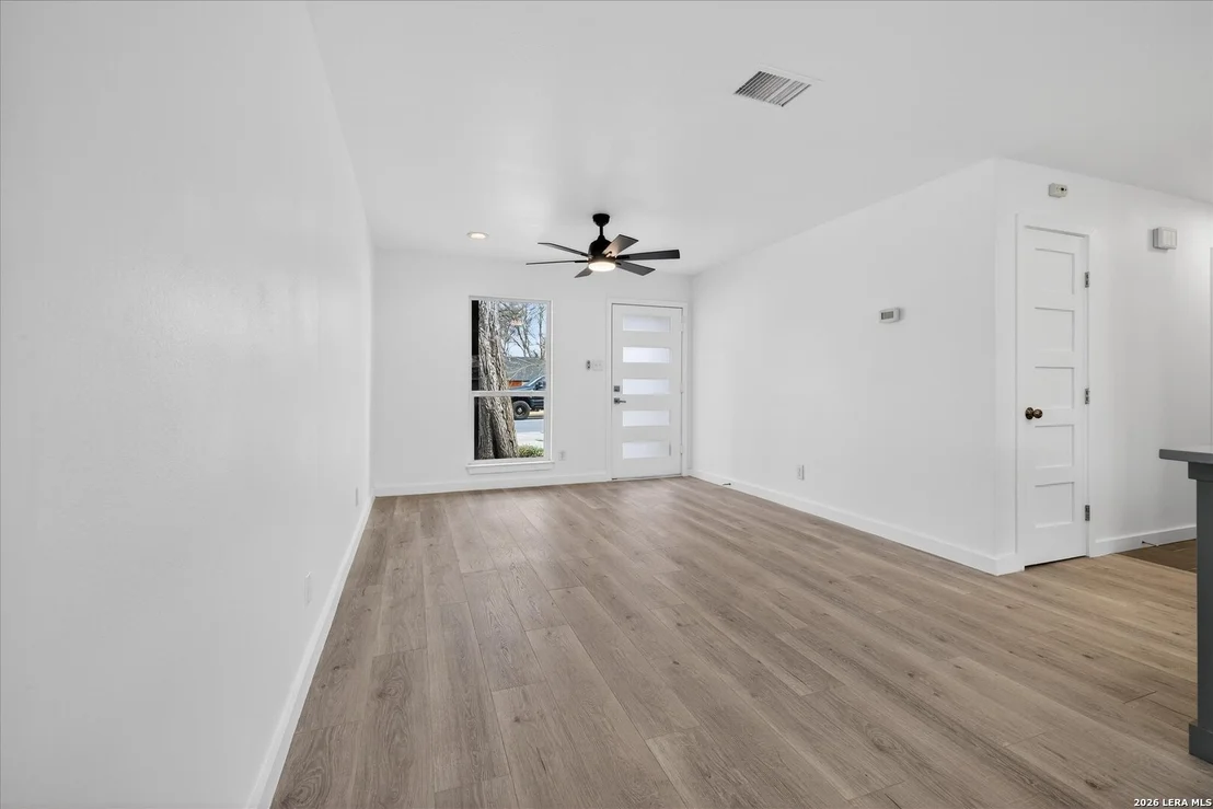 Photo of 6218 Hillston