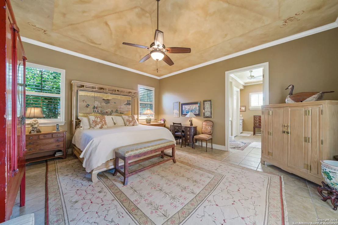 Photo of 24910 ESTANCIA CIR