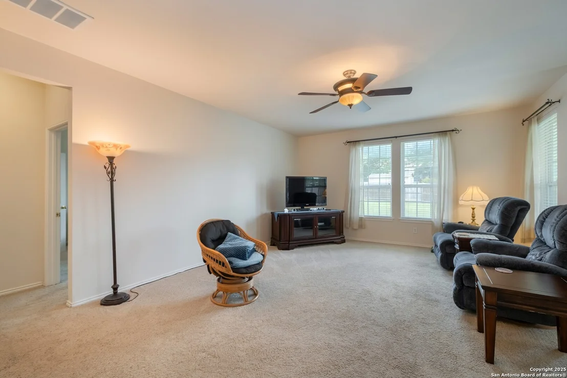 Photo of 234 Turnberry Dr