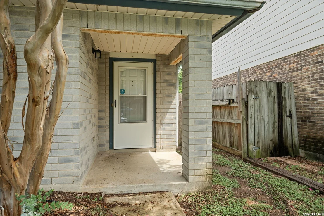 Photo of 916 ABERCORN