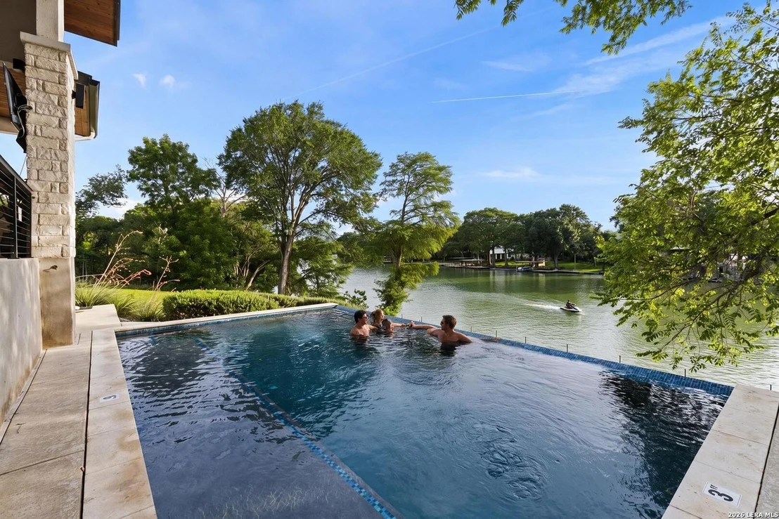 Photo of 230 Turtle Ln