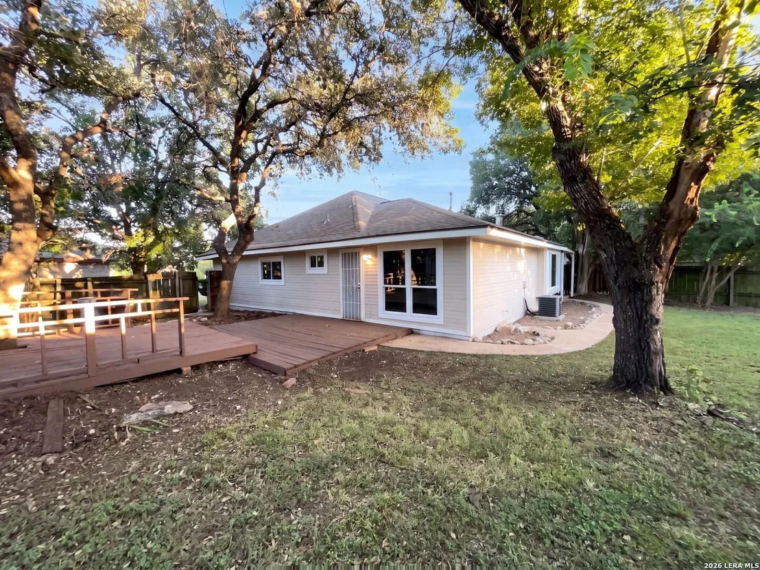 Photo of 9511 ELM GLN