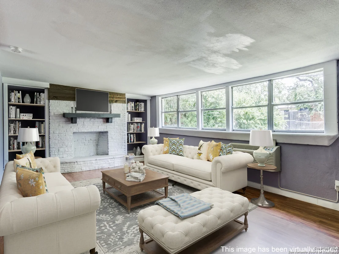 Photo of 615 Edgebrook