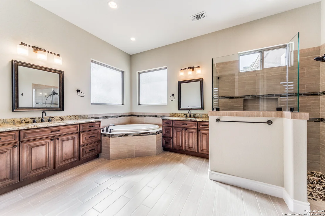 Photo of 2314 CASCADA PKWY