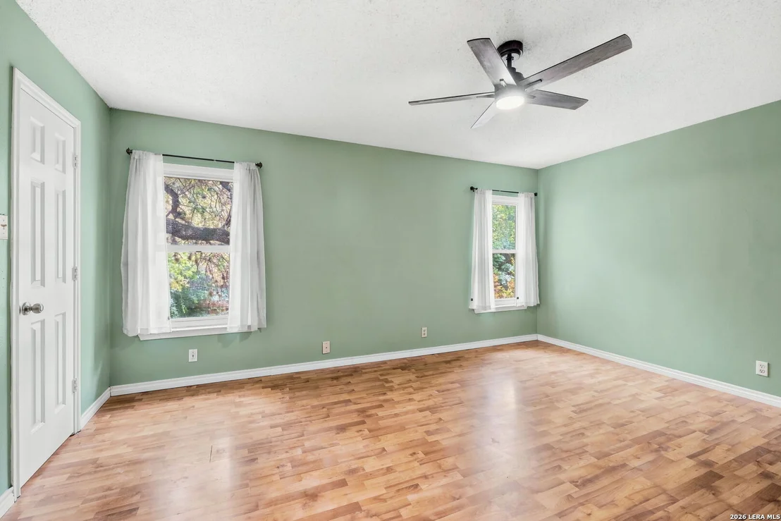 Photo of 9406 Silverfeather