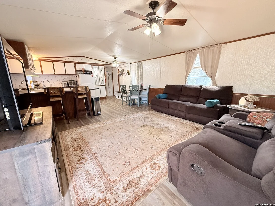 Photo of 721 Oak Dr
