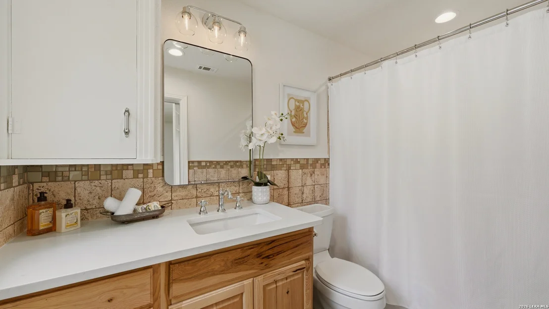 Photo of 596 WILLOW AVE