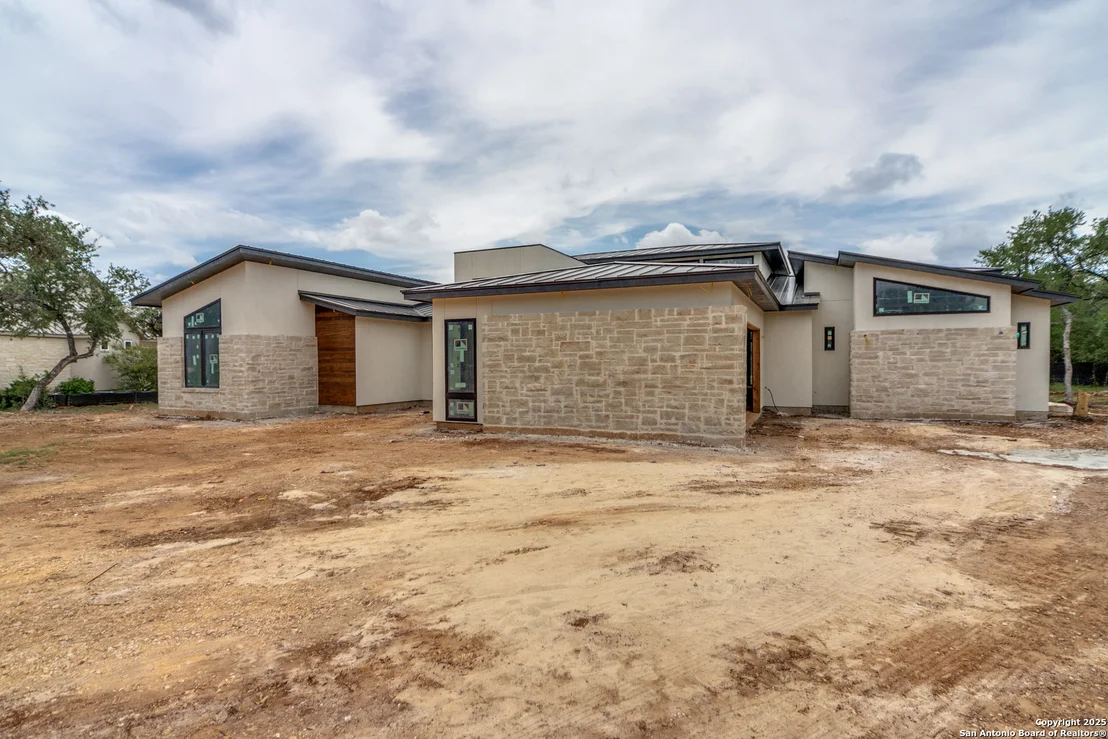 Photo of 325 Ranch Heights