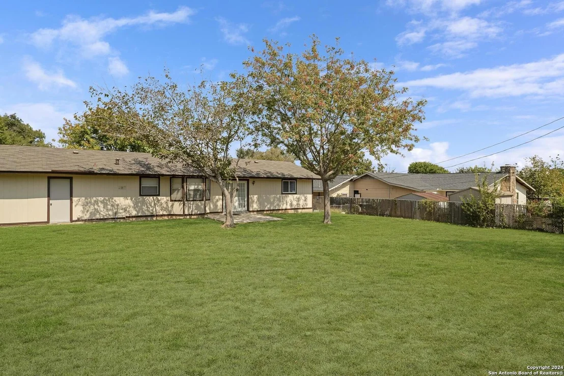 Photo of 5918 BENNINGTON DR