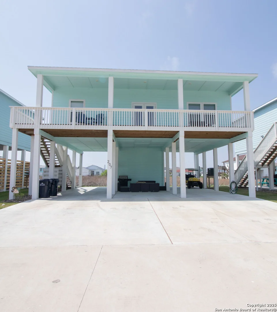 Photo of 207 Paradise Dr