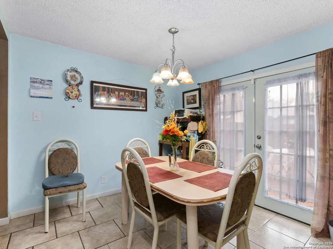 Photo of 6831 Celes Meadow