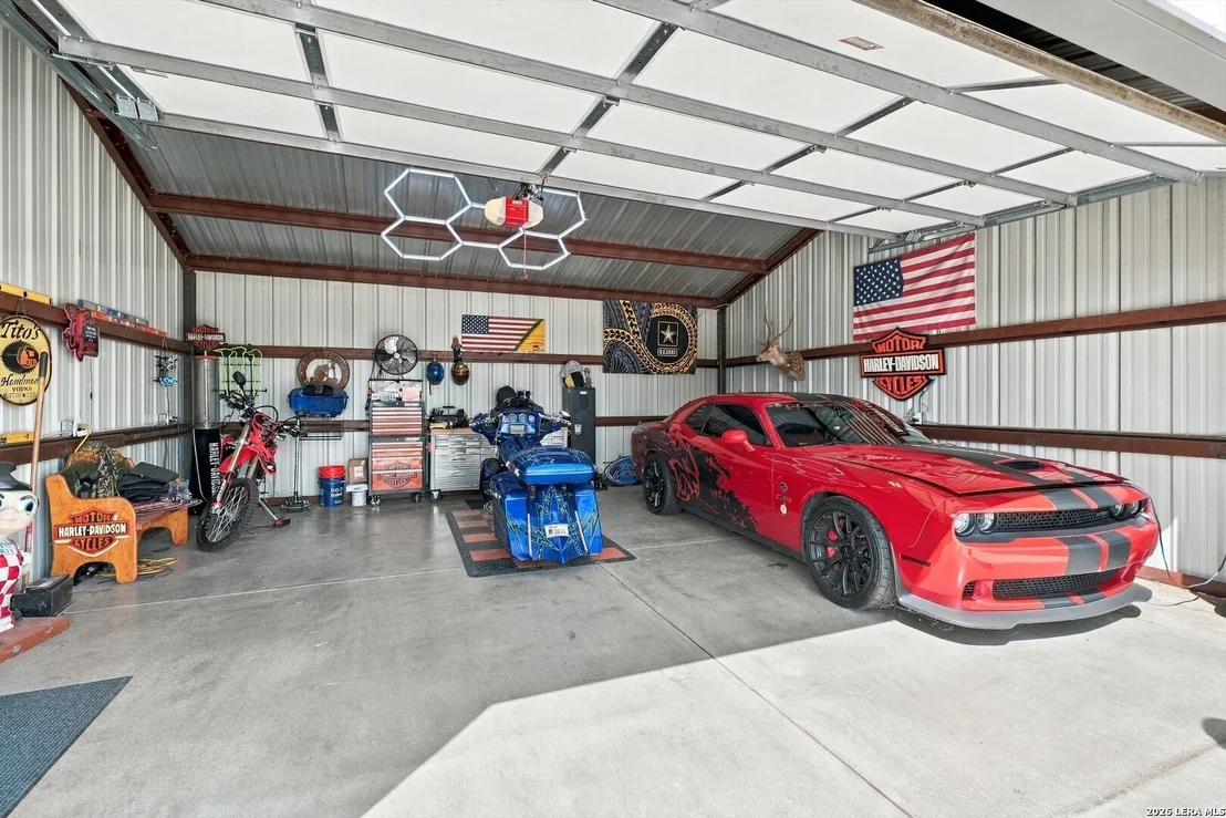 Photo of 526 CHEYENNE TRL