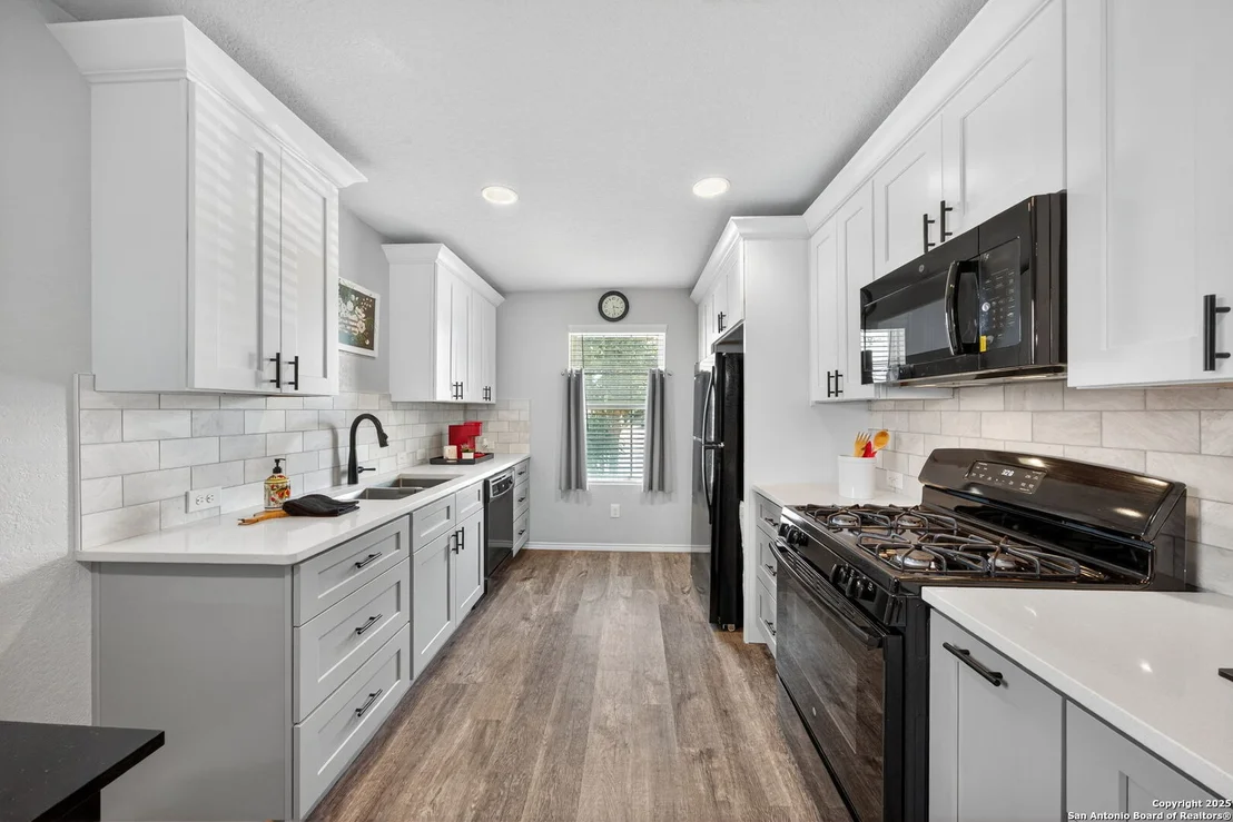 Photo of 14911 Cologne Mill