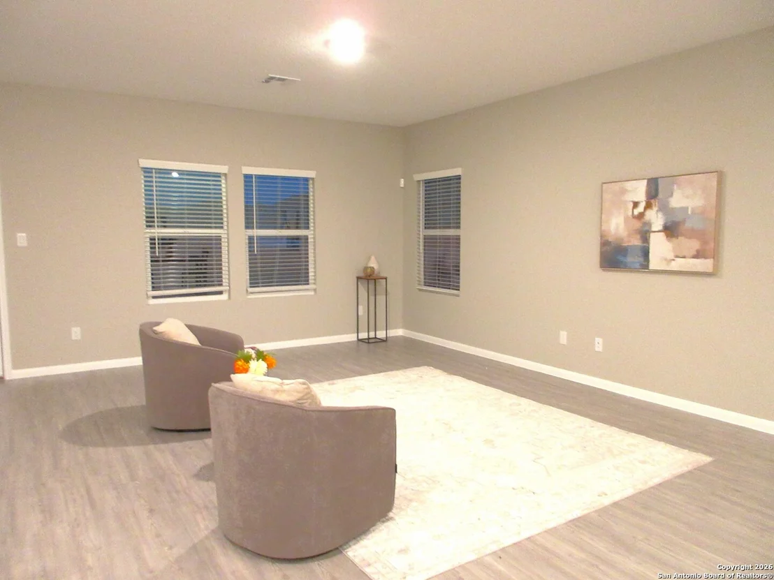 Photo of 6058 Cerulean