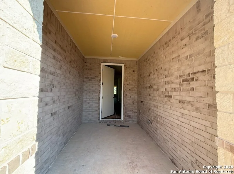 Photo of 117 Bigtooth Maple Ln