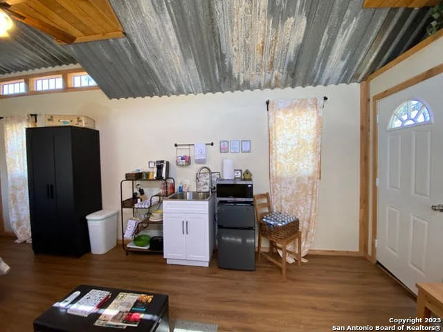 Photo of 1841 Oak Meadows