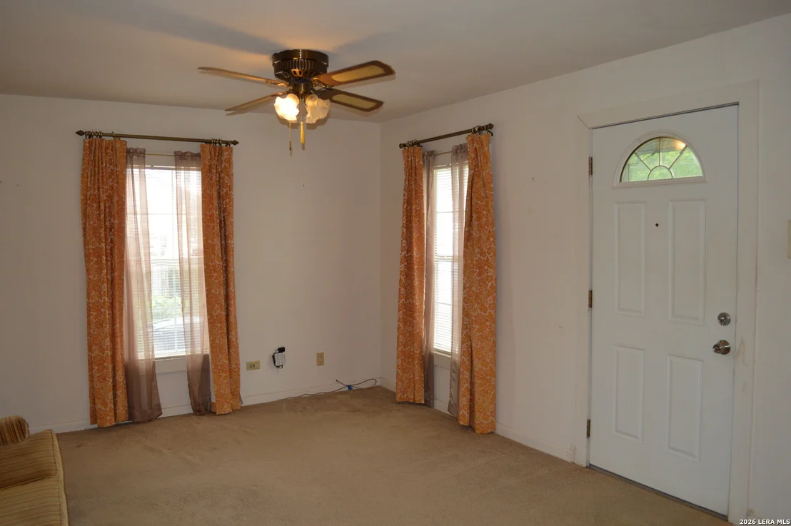 Photo of 425 Robert E Lee
