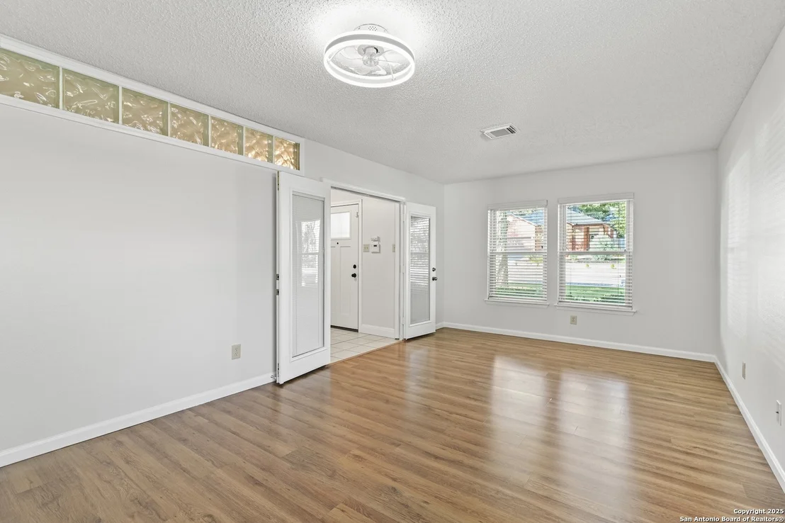 Photo of 13410 forum