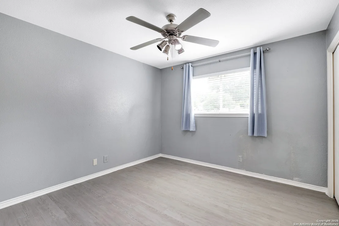 Photo of 13403 Barnsbury Sq