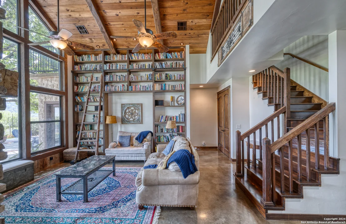 Photo of 1242 RIVER RD