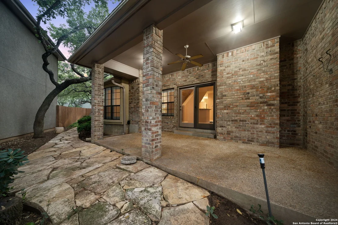 Photo of 15731 DEER CREST