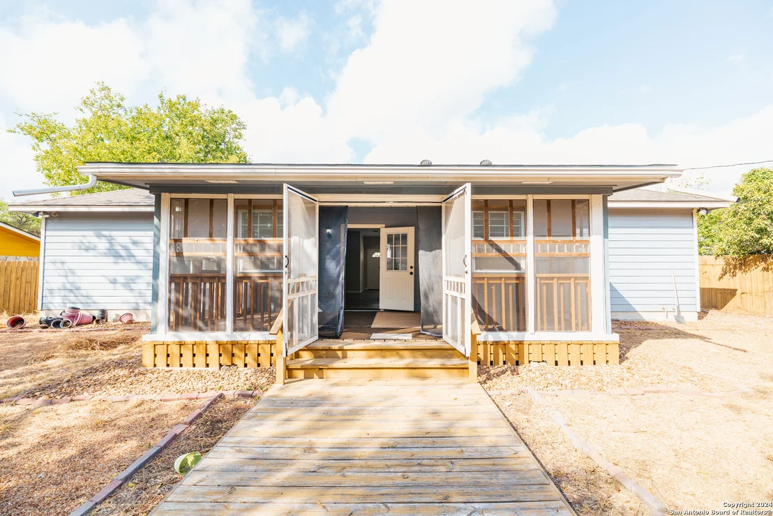 Photo of 1914 RAWHIDE LN