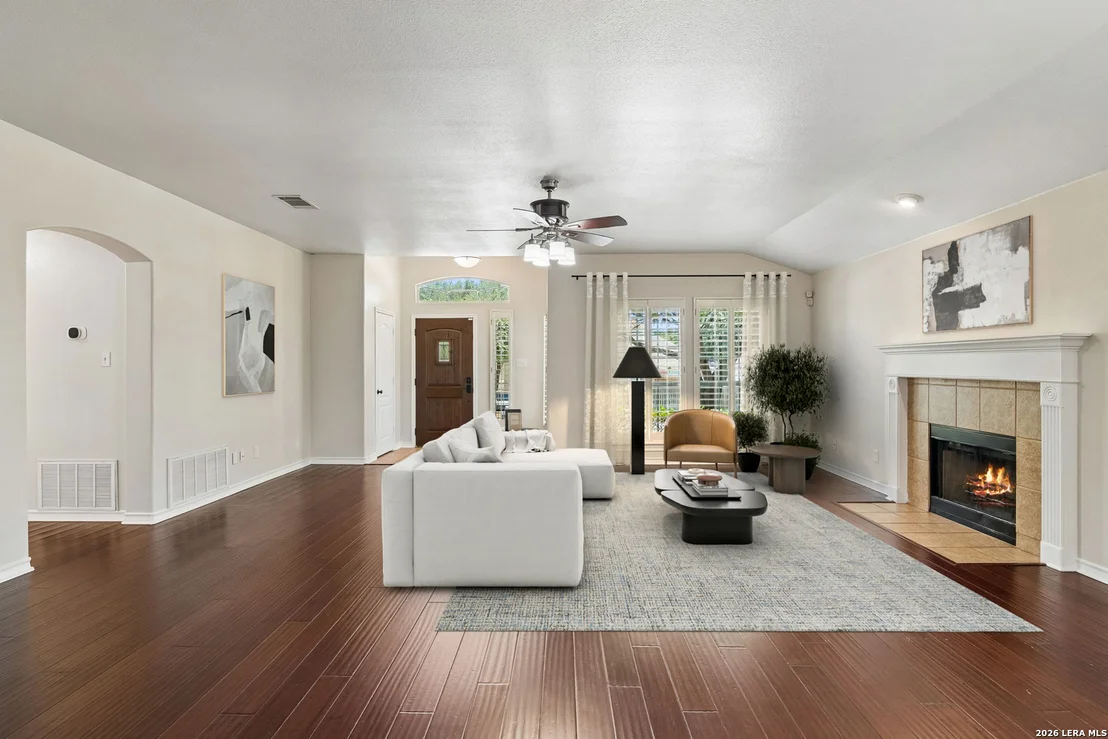 Photo of 1303 BLUFF FOREST